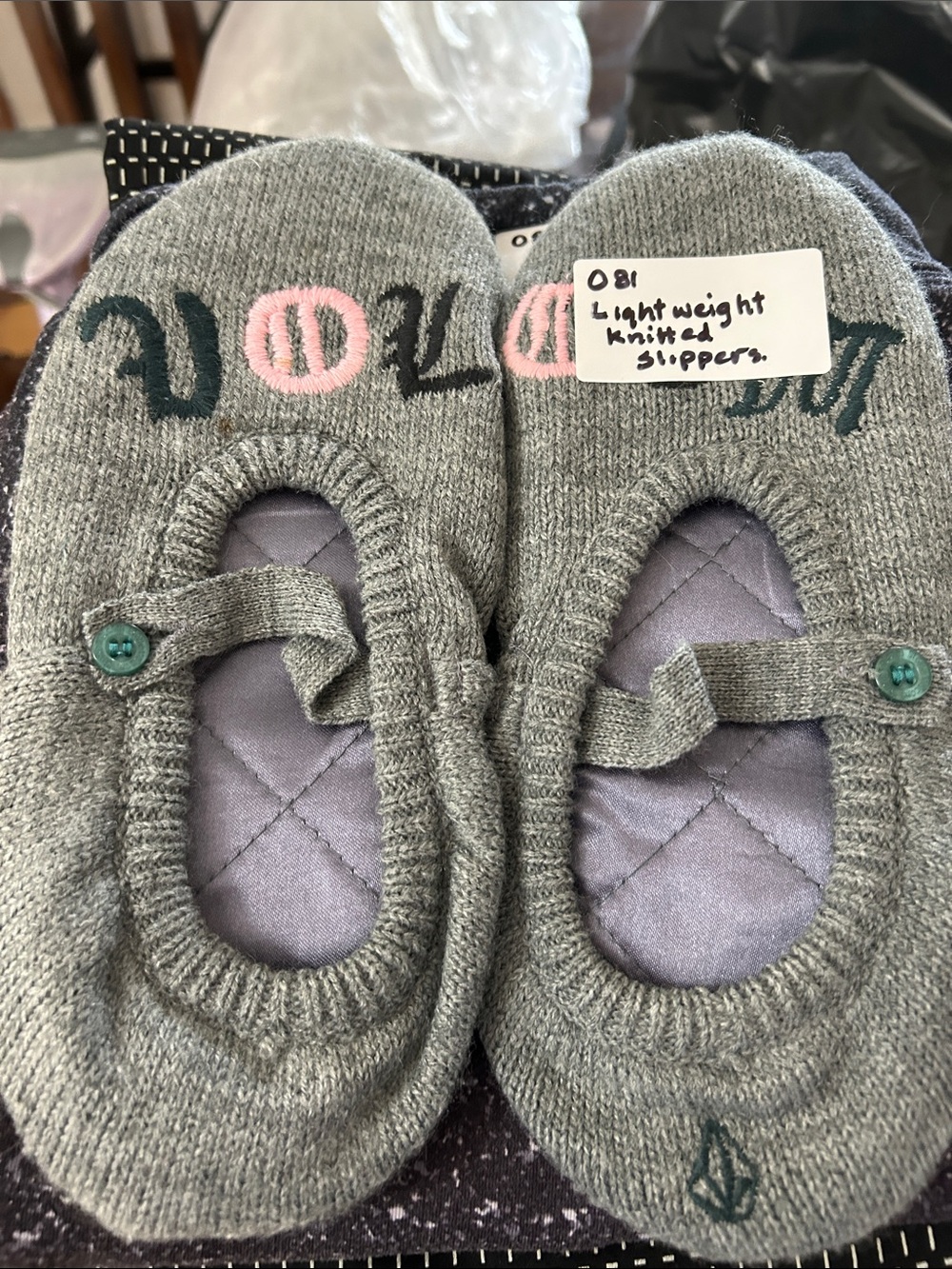 O81.   Lightweights Women's Gray Knit Mary Jane Slippers